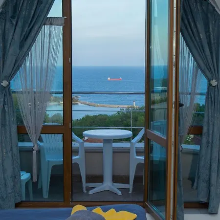 Black Sea Narcissus - Quiet With Amazing Sea View 公寓 瓦爾納